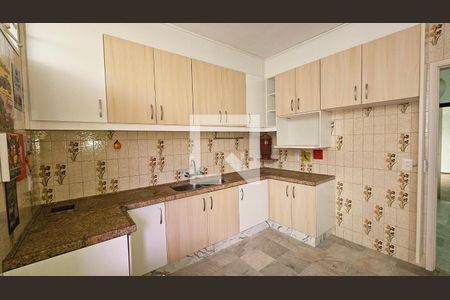 Casa para alugar com 4 quartos, 266m² em Chácara Urbana, Jundiaí