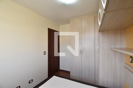 Quarto 1 de apartamento para alugar com 3 quartos, 51m² em Santa Cândida, Curitiba