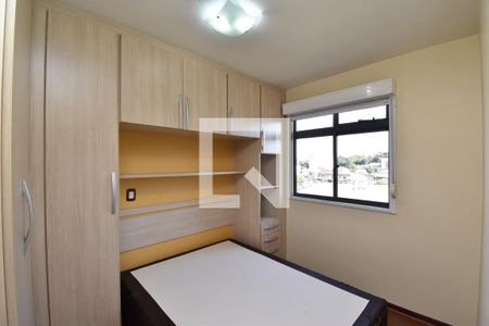 Quarto 1 de apartamento para alugar com 3 quartos, 51m² em Santa Cândida, Curitiba