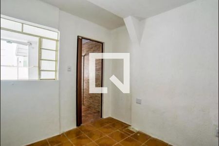 Quarto de casa para alugar com 2 quartos, 78m² em Vila Vitória, Santo André