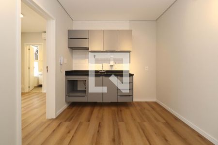 Sala/Cozinha de apartamento para alugar com 1 quarto, 42m² em Sumaré, São Paulo