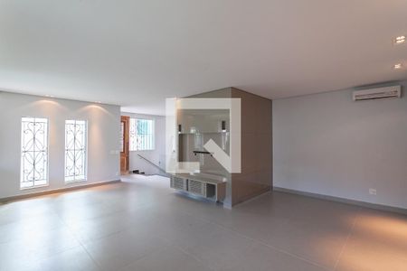 Sala 1 de casa à venda com 3 quartos, 316m² em Ouro Preto, Belo Horizonte