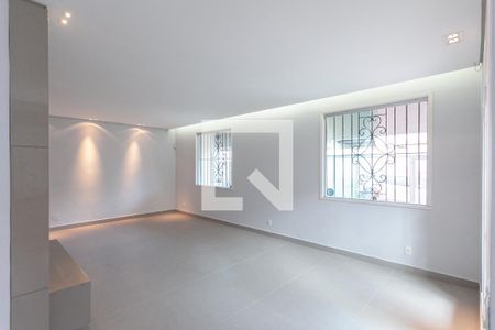 Sala 1 de casa à venda com 3 quartos, 316m² em Ouro Preto, Belo Horizonte