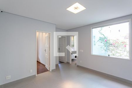 Sala 2 de casa à venda com 3 quartos, 316m² em Ouro Preto, Belo Horizonte