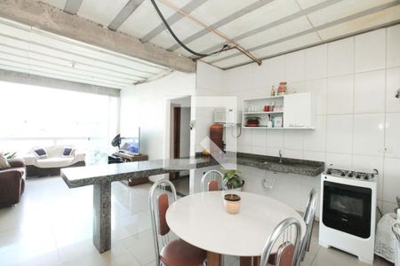 Casa à venda com 5 quartos, 360m² em Água Branca, Contagem