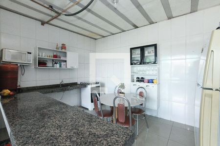 Casa à venda com 5 quartos, 360m² em Água Branca, Contagem