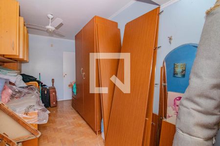 Quarto 1 de casa para alugar com 4 quartos, 250m² em Navegantes, Porto Alegre