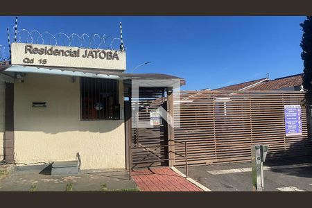 Casa de Condomínio para alugar com 3 quartos, 73m² em Loteamento Alphaville Residencial, Goiânia
