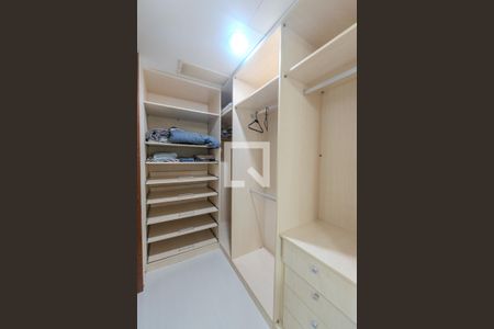 Closet de apartamento para alugar com 1 quarto, 53m² em Bela Vista, São Paulo
