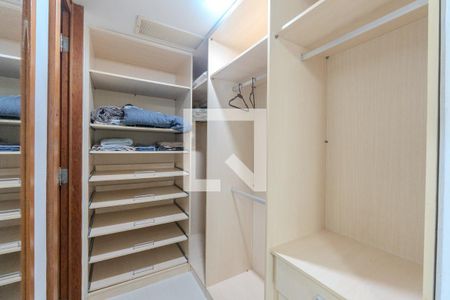 Closet de apartamento para alugar com 1 quarto, 53m² em Bela Vista, São Paulo