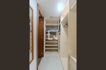 Closet de apartamento para alugar com 1 quarto, 53m² em Bela Vista, São Paulo
