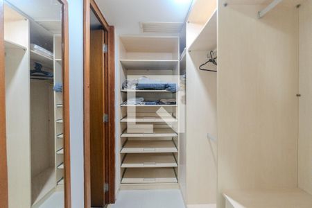 Closet de apartamento para alugar com 1 quarto, 53m² em Bela Vista, São Paulo