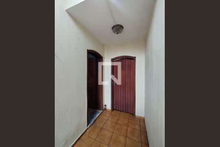 Entrada  de casa à venda com 3 quartos, 145m² em Bosque da Saúde, São Paulo