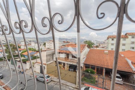 Vista do Quarto 1 de apartamento à venda com 3 quartos, 67m² em Sagrada Família, Belo Horizonte