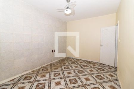 Quarto 1 de casa para alugar com 2 quartos, 172m² em Vila Valqueire, Rio de Janeiro