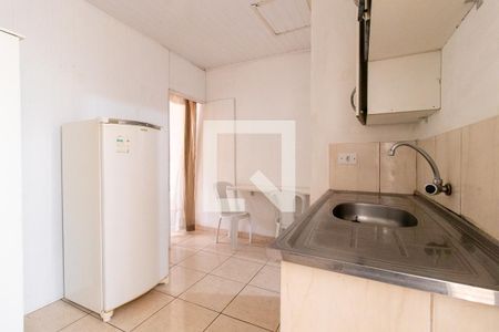 Cozinha - Armários de casa para alugar com 1 quarto, 35m² em Sítio Cercado, Curitiba
