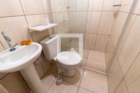 Banheiro de casa para alugar com 1 quarto, 35m² em Sítio Cercado, Curitiba