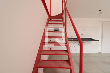 Escada de apartamento à venda com 1 quarto, 51m² em Vila Sao Pedro, Santo André