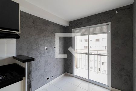 Sala/Cozinha/Área de Serviço  de apartamento para alugar com 1 quarto, 38m² em Vila Penteado, São Paulo