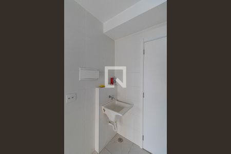 Sala/Cozinha/Área de Serviço  de apartamento para alugar com 1 quarto, 38m² em Vila Penteado, São Paulo