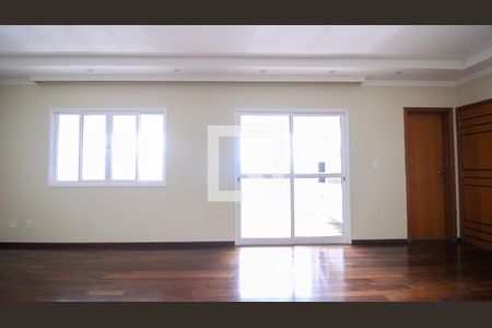 Apartamento para alugar com 3 quartos, 140m² em Jardim Avelino, São Paulo