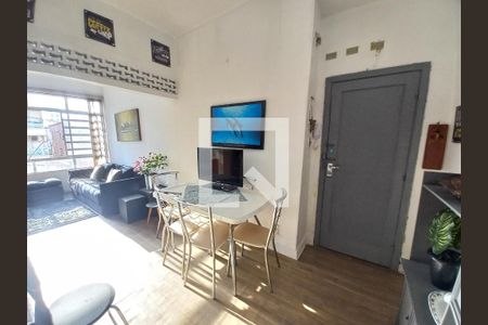 Sala Living de apartamento para alugar com 1 quarto, 44m² em Centro, São Vicente