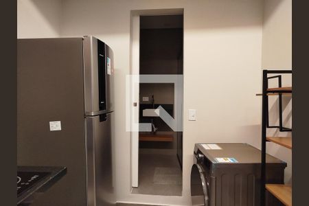 Cozinha - lava e seca e geladeira de kitnet/studio para alugar com 1 quarto, 30m² em Tatuapé, São Paulo