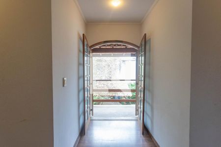 Hall dos quartos  de casa para alugar com 3 quartos, 180m² em Jardim Apura, Diadema