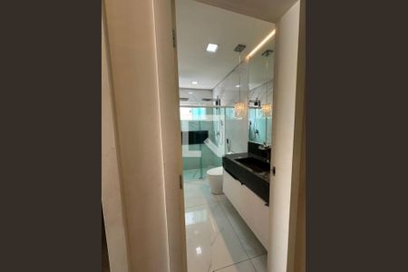 Banheiro de casa para alugar com 4 quartos, 200m² em Vila Cristina, Contagem