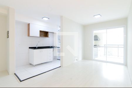 Sala de apartamento para alugar com 2 quartos, 68m² em Jardim Flor da Montanha, Guarulhos