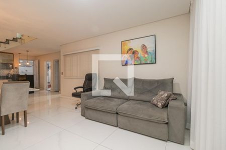 Sala de casa para alugar com 4 quartos, 250m² em Jardim Egle, São Paulo