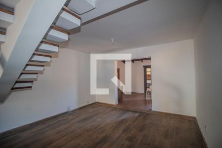 Sala 2 de casa à venda com 3 quartos, 220m² em Guarujá, Porto Alegre