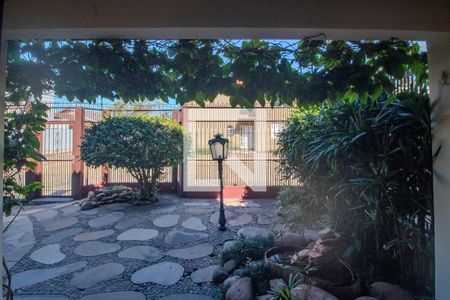 Vista de casa à venda com 3 quartos, 220m² em Guarujá, Porto Alegre