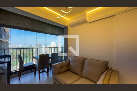 Sala e Cozinha de apartamento para alugar com 2 quartos, 43m² em Santo Amaro, São Paulo