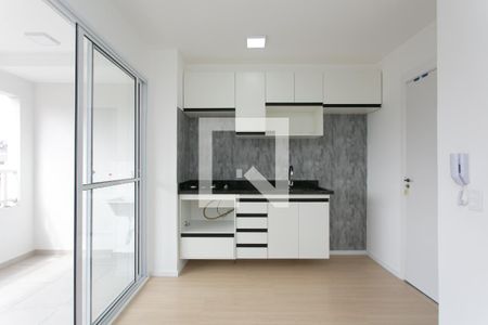 Sala / Cozinha  de apartamento para alugar com 2 quartos, 38m² em Vila Santana, São Paulo