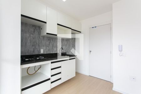 Sala / Cozinha  de apartamento para alugar com 2 quartos, 38m² em Vila Santana, São Paulo