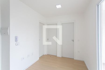 Sala / Cozinha  de apartamento para alugar com 2 quartos, 38m² em Vila Santana, São Paulo