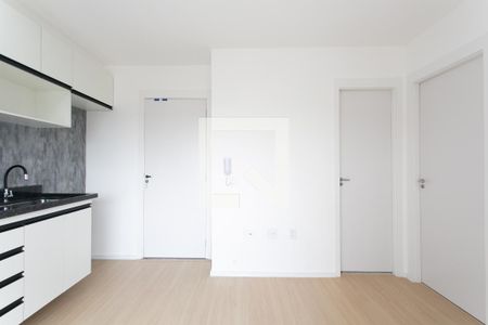 Sala / Cozinha  de apartamento para alugar com 2 quartos, 38m² em Vila Santana, São Paulo