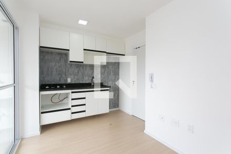 Sala / Cozinha  de apartamento para alugar com 2 quartos, 38m² em Vila Santana, São Paulo