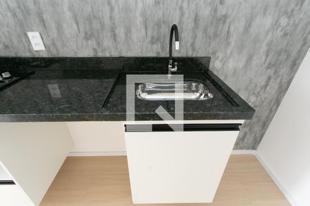 Sala / Cozinha / Pia  de apartamento para alugar com 2 quartos, 28m² em Vila Santana, São Paulo