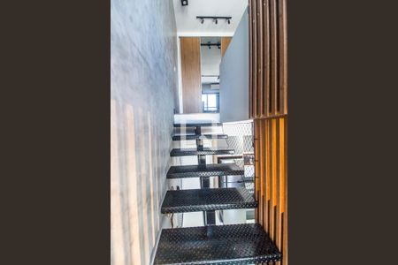 Escada de apartamento para alugar com 1 quarto, 55m² em Bethaville I, Barueri