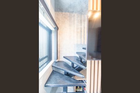 Escada de apartamento para alugar com 1 quarto, 55m² em Bethaville I, Barueri