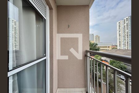 Sacada  de apartamento à venda com 1 quarto, 27m² em Jardim Caravelas, São Paulo