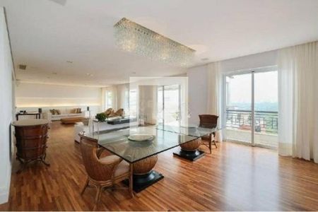 Apartamento à venda com 4 quartos, 649m² em Vila Nova Conceição, São Paulo