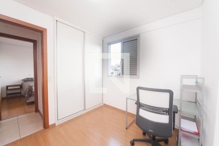 quarto 1 de apartamento à venda com 3 quartos, 75m² em Floresta, Belo Horizonte