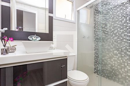Banheiro Suite de apartamento para alugar com 3 quartos, 75m² em Vila Gumercindo, São Paulo
