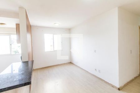 Sala  de apartamento para alugar com 2 quartos, 44m² em Vila da Oportunidade, Carapicuíba