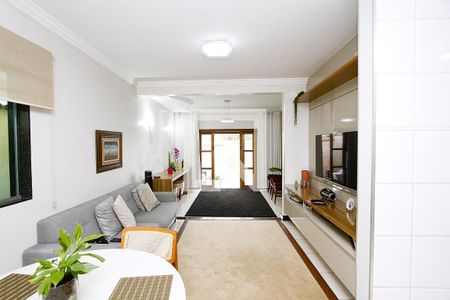 Sala de casa à venda com 3 quartos, 400m² em Paquetá, Belo Horizonte