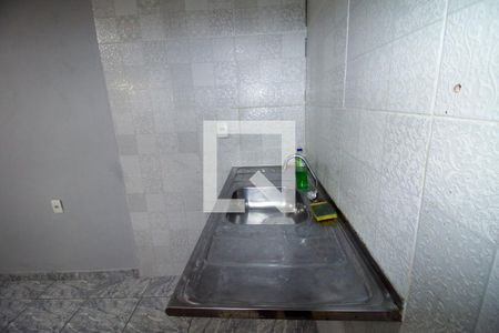Cozinha de kitnet/studio para alugar com 1 quarto, 25m² em Penha Circular, Rio de Janeiro