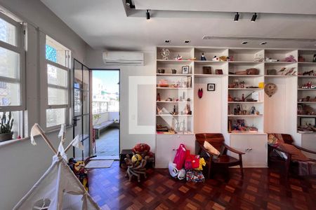 Sala  de apartamento para alugar com 3 quartos, 200m² em Leme, Rio de Janeiro